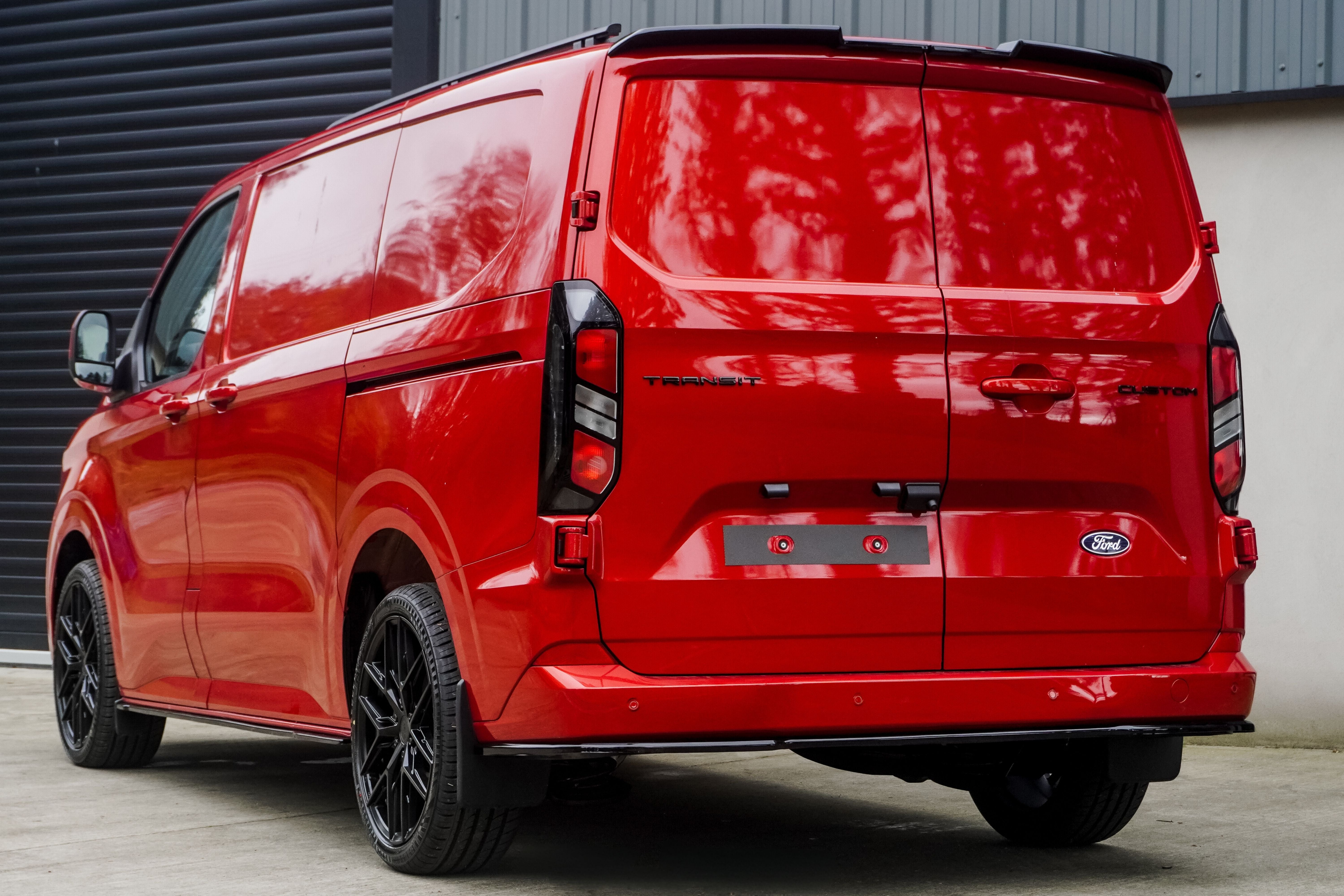 Ford Transit Custom MK2 2024 on Rear Bumper Splitter In Gloss Black 3 Piece
