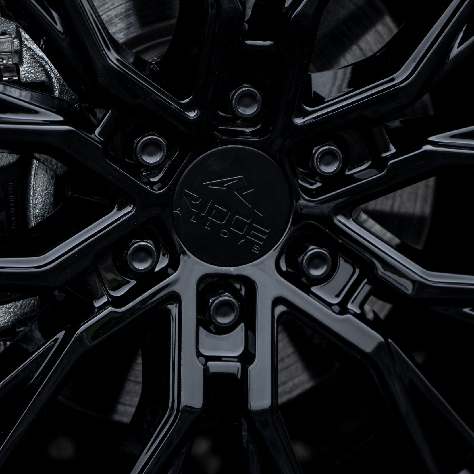 Ridge KN12 Gloss Black 6X120 20 Inch Alloys