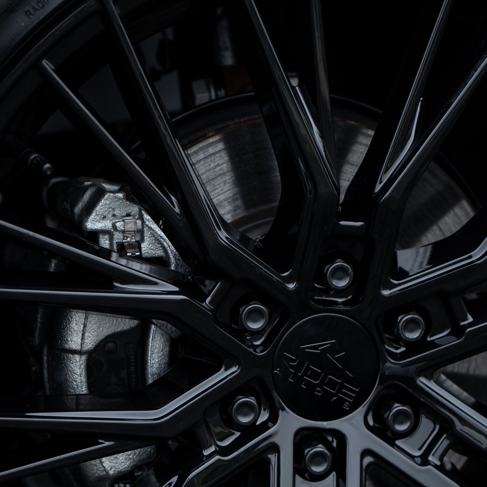 Ridge KN12 Gloss Black 6X120 20 Inch Alloys