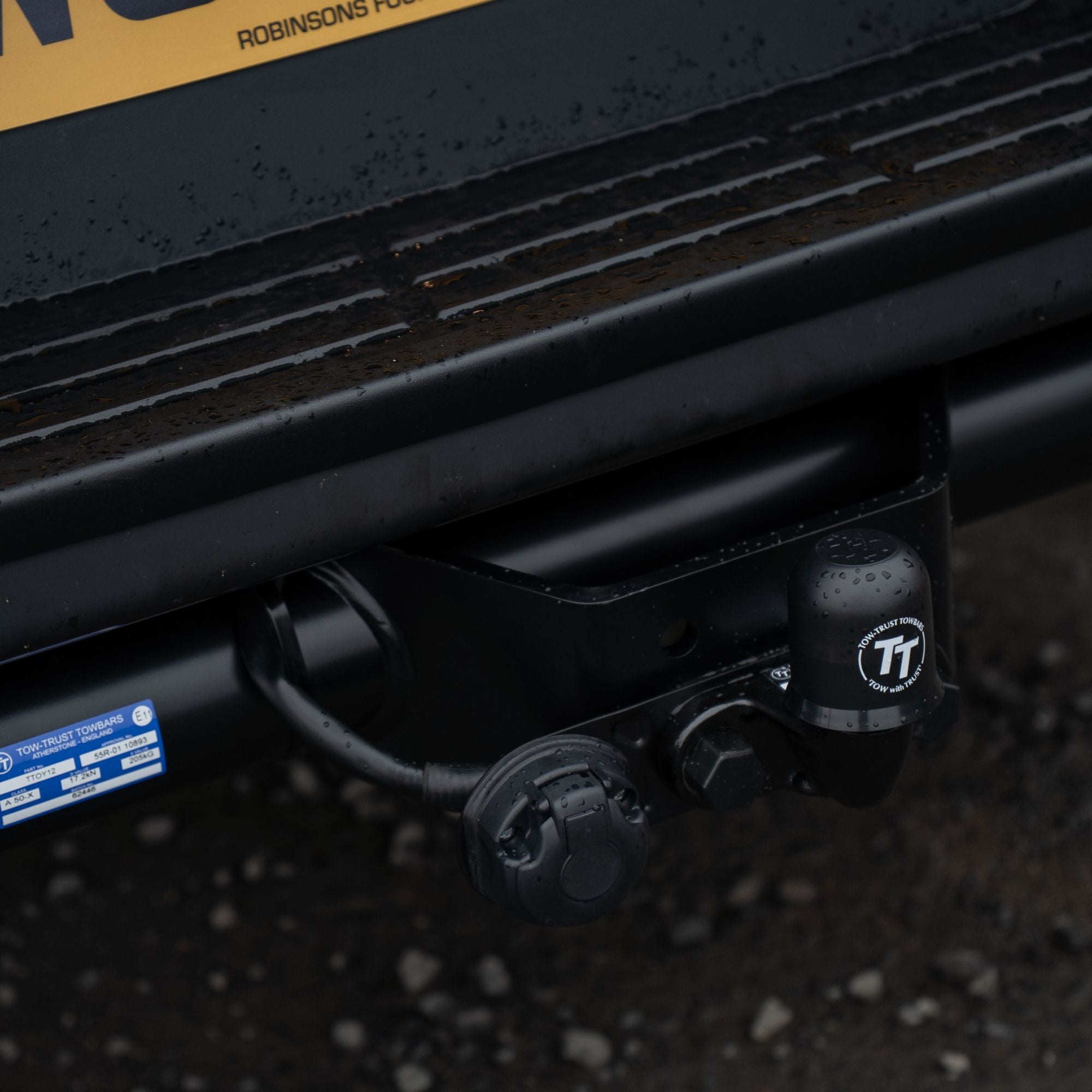 Toyota Hilux Mk8 2016 On - Tow-bar
