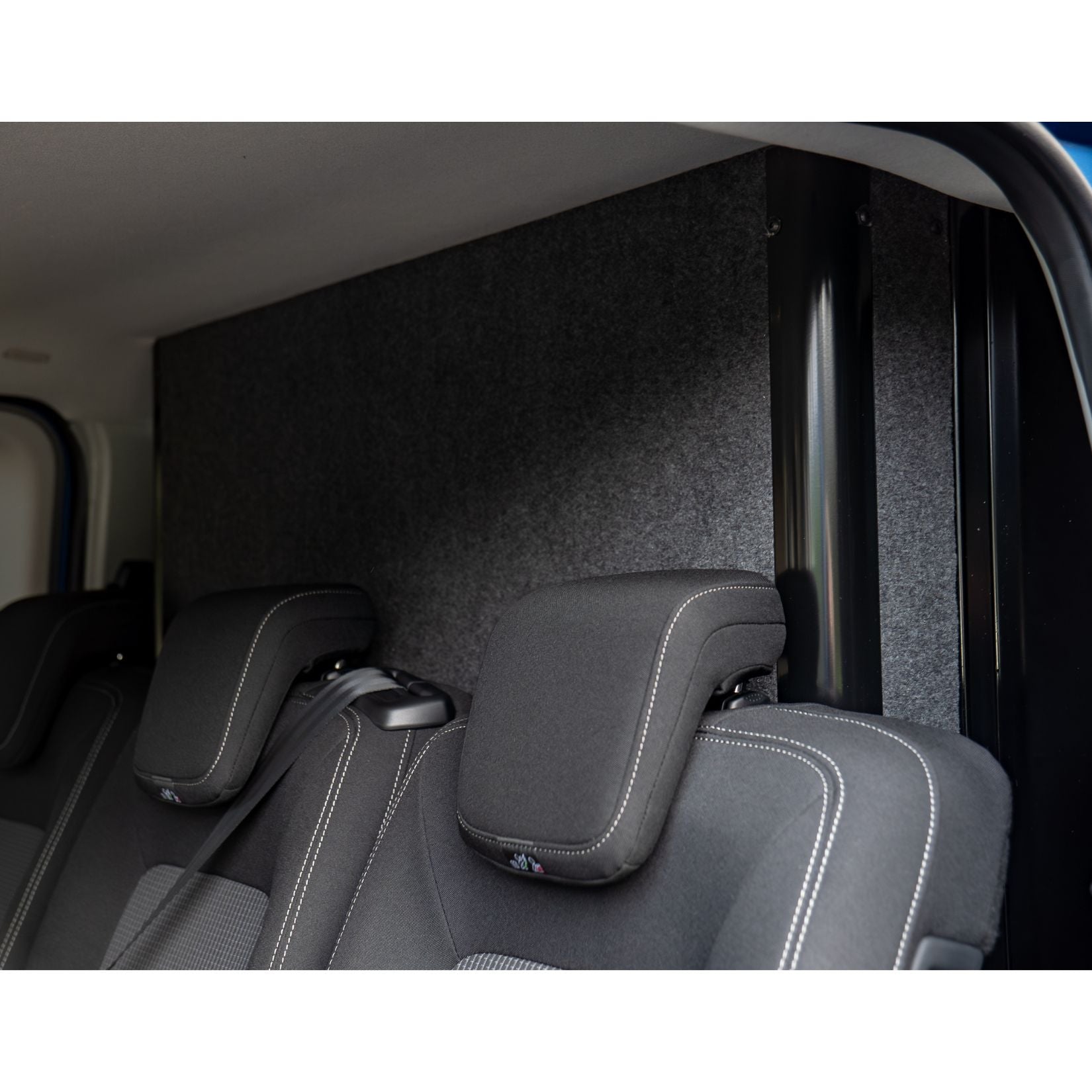 Volkswagen Transporter T7 2025+ Second Row Carpeted & Embossed Bulkhead