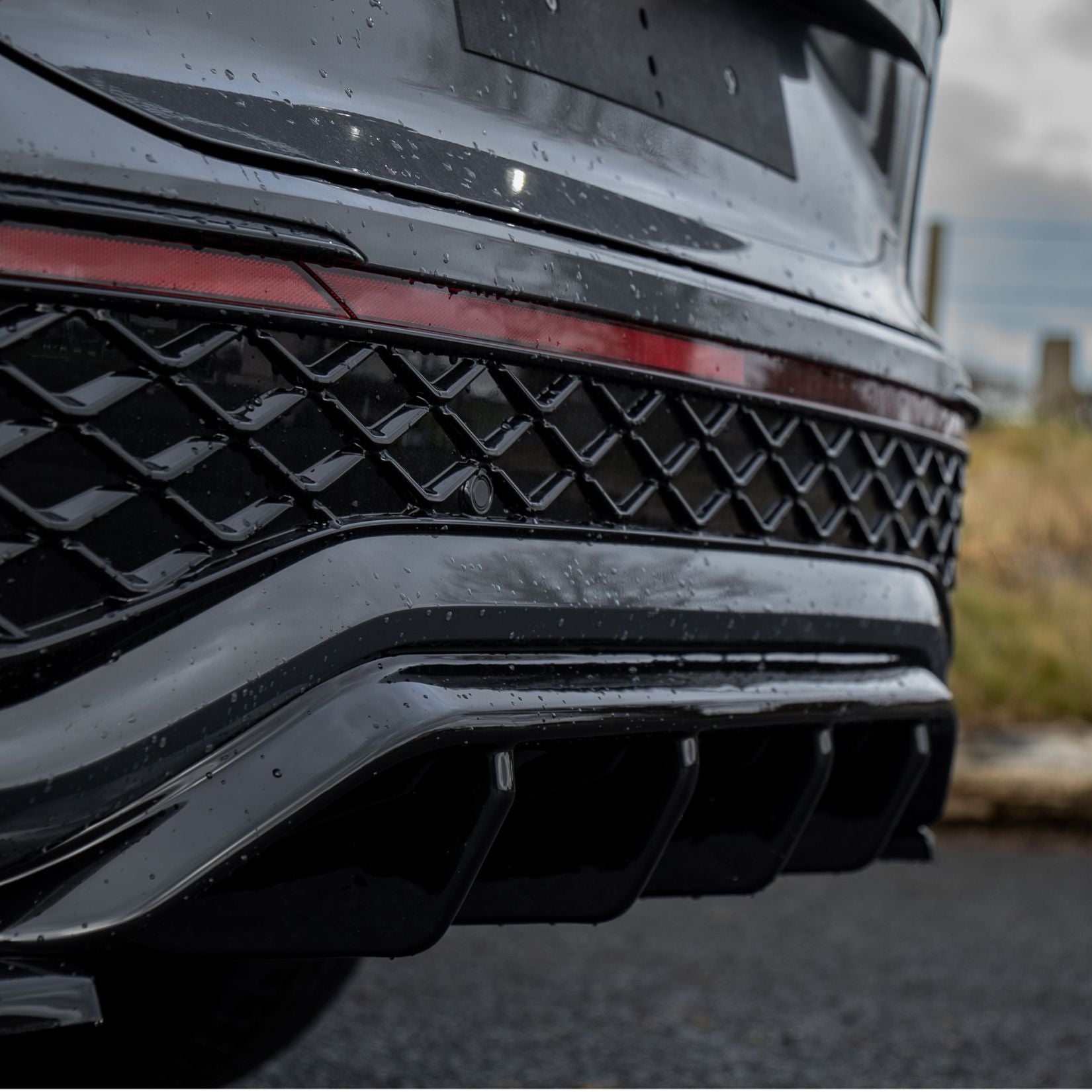 VW Tayron R-Line 2025 On Aero Body Kit In Gloss Black