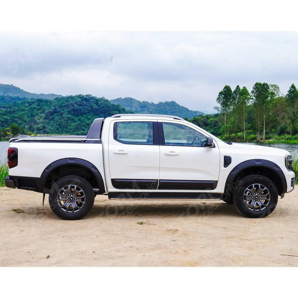 Ford Ranger T9 2023 On Double Cab Ridgeback 1 Pc Lid Colour Coded