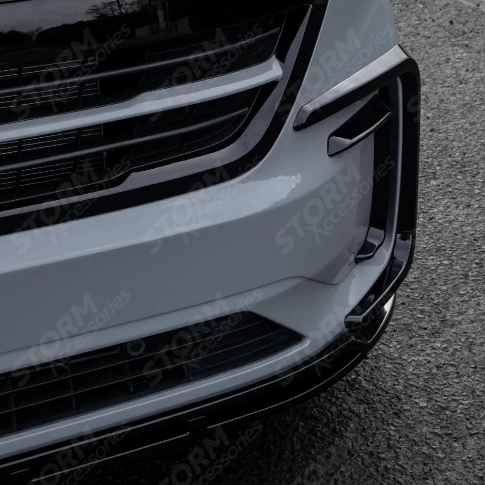 Front Splitter Lip In Gloss Black For Volkswagen Transporter T7 2025 on