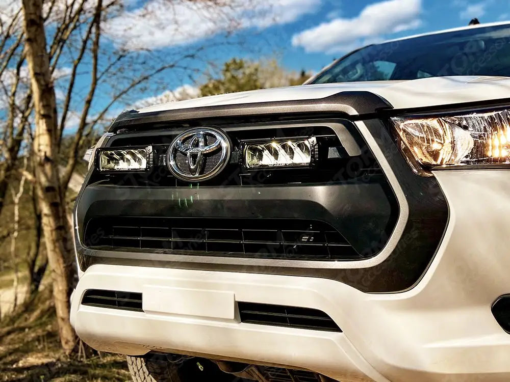 Grille Kit Triple-R 750 With Side Lights For Toyota Hilux (2021+)