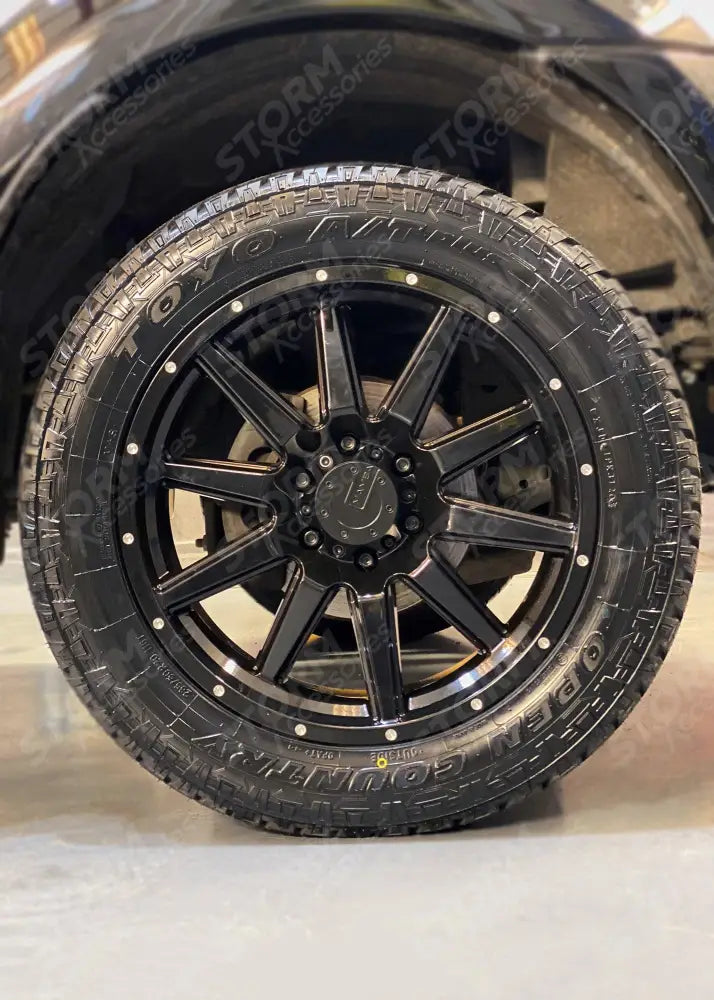 Mamba M15 Gloss Black - 18 Inch Alloys - 6x139.7