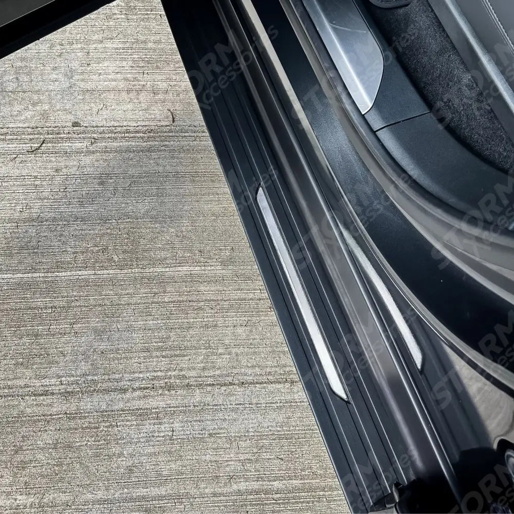 Range Rover Sport & Vogue 2023 On - Side Steps - Running Boards Black Edition