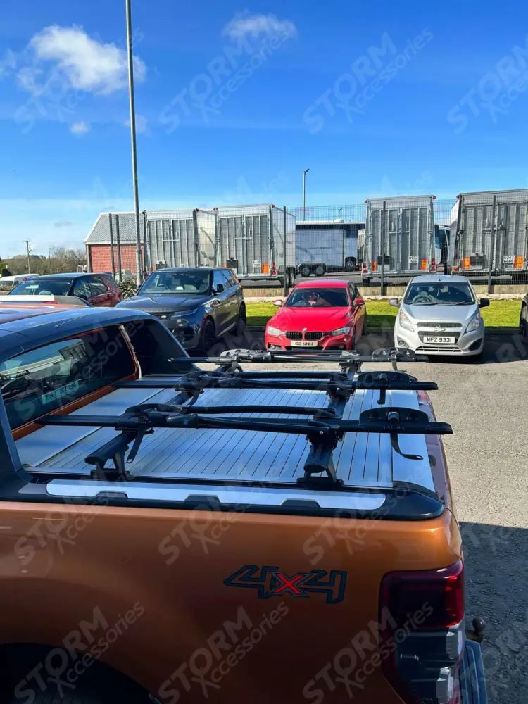 Ridge Carrier Lockable Bike Rack In Black