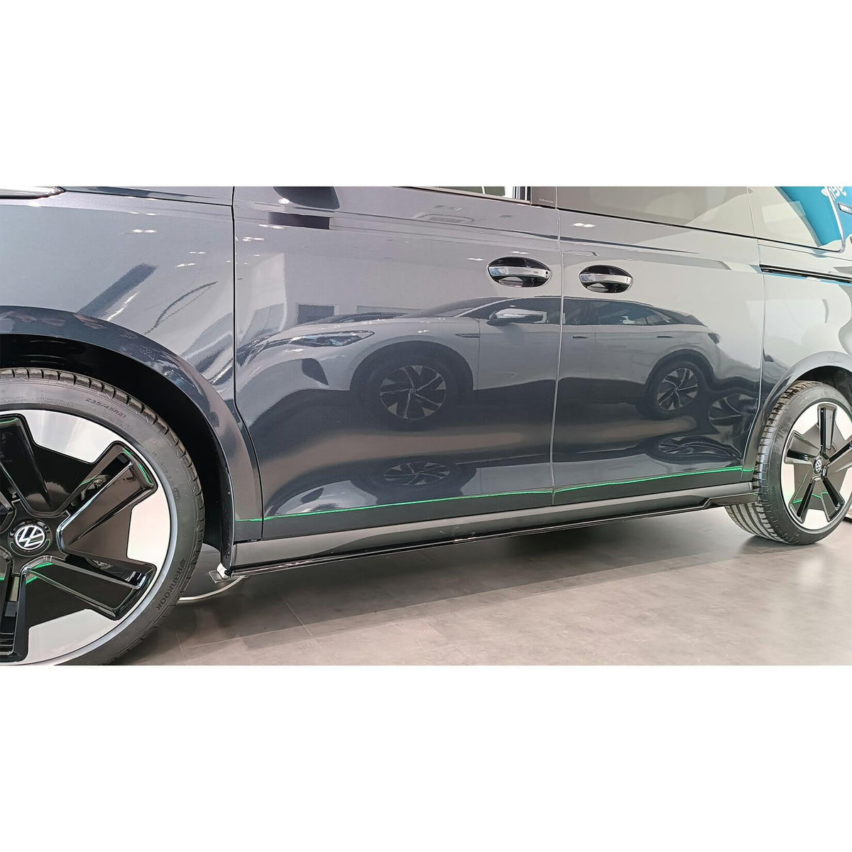 VW ID BUZZ 2021+ SIDE SKIRT SPLITTERS IN GLOSS BLACK - Storm Xccessories2
