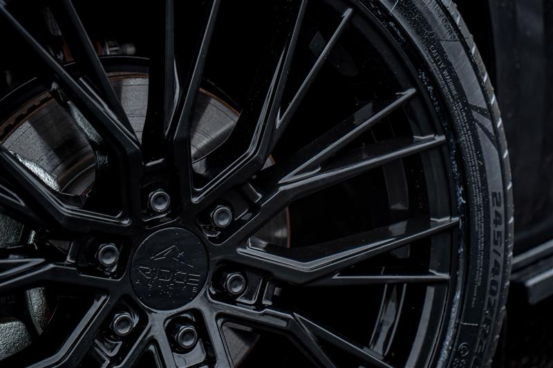 Ridge KN12 Gloss Black 6X120 20 Inch Alloys