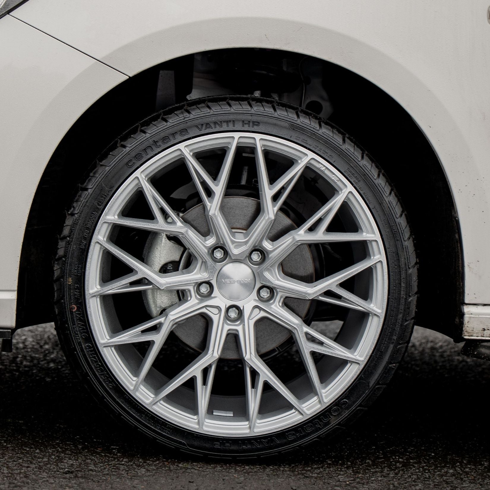 91Y Centara Vanti HP XL 235/35/19