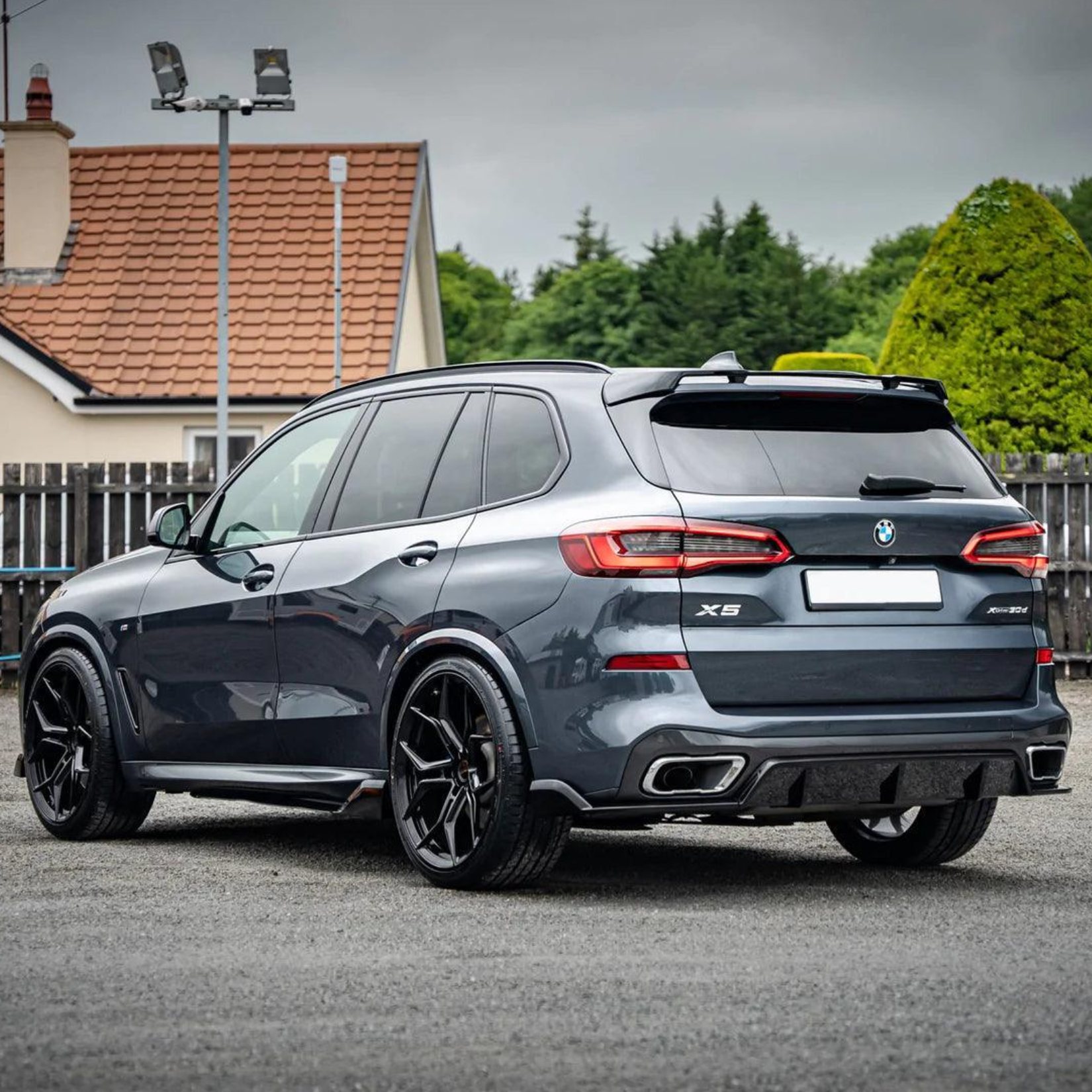 Bmw X5 G05 2018+ - Black Knight Rear Diffuser In Gloss Black