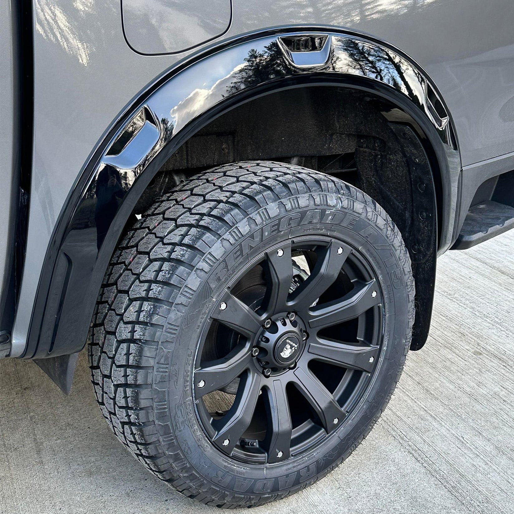Ford Ranger T9 2023 on 'Style' Gloss Black Wheel Arch Set
