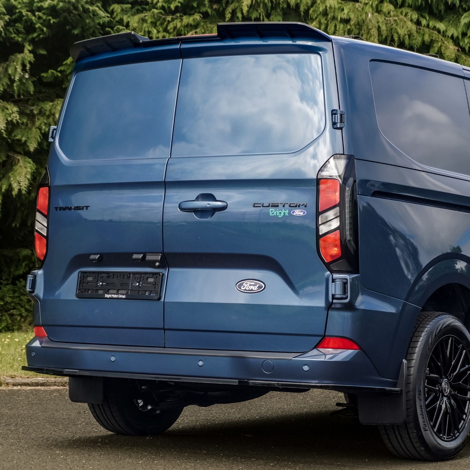 Ford Transit Custom MK2 2024 on Rear Bumper Splitter In Gloss Black 3 Piece