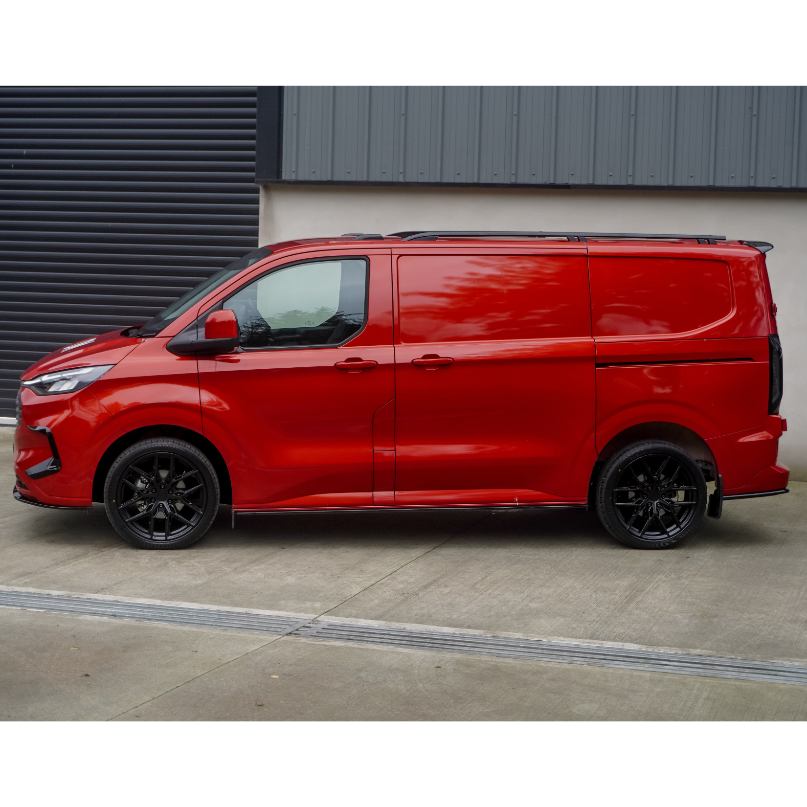 Ford Transit Custom 2024+ SWB Sport Style Roof Rails In Black