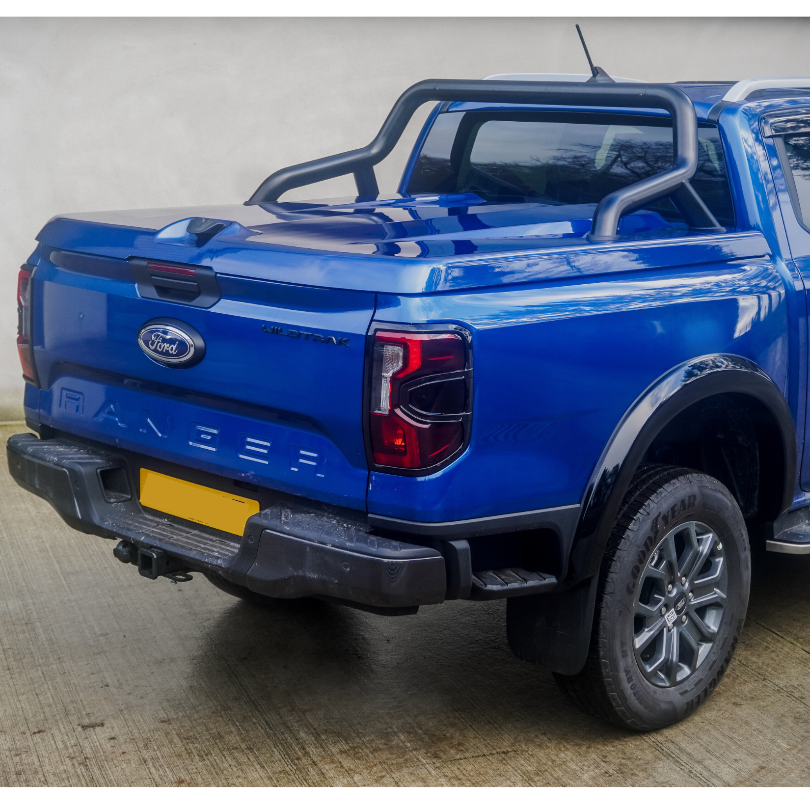 Ford Ranger & Raptor T9 2023 On Double Cab Ridgeback 1 Pc Lid