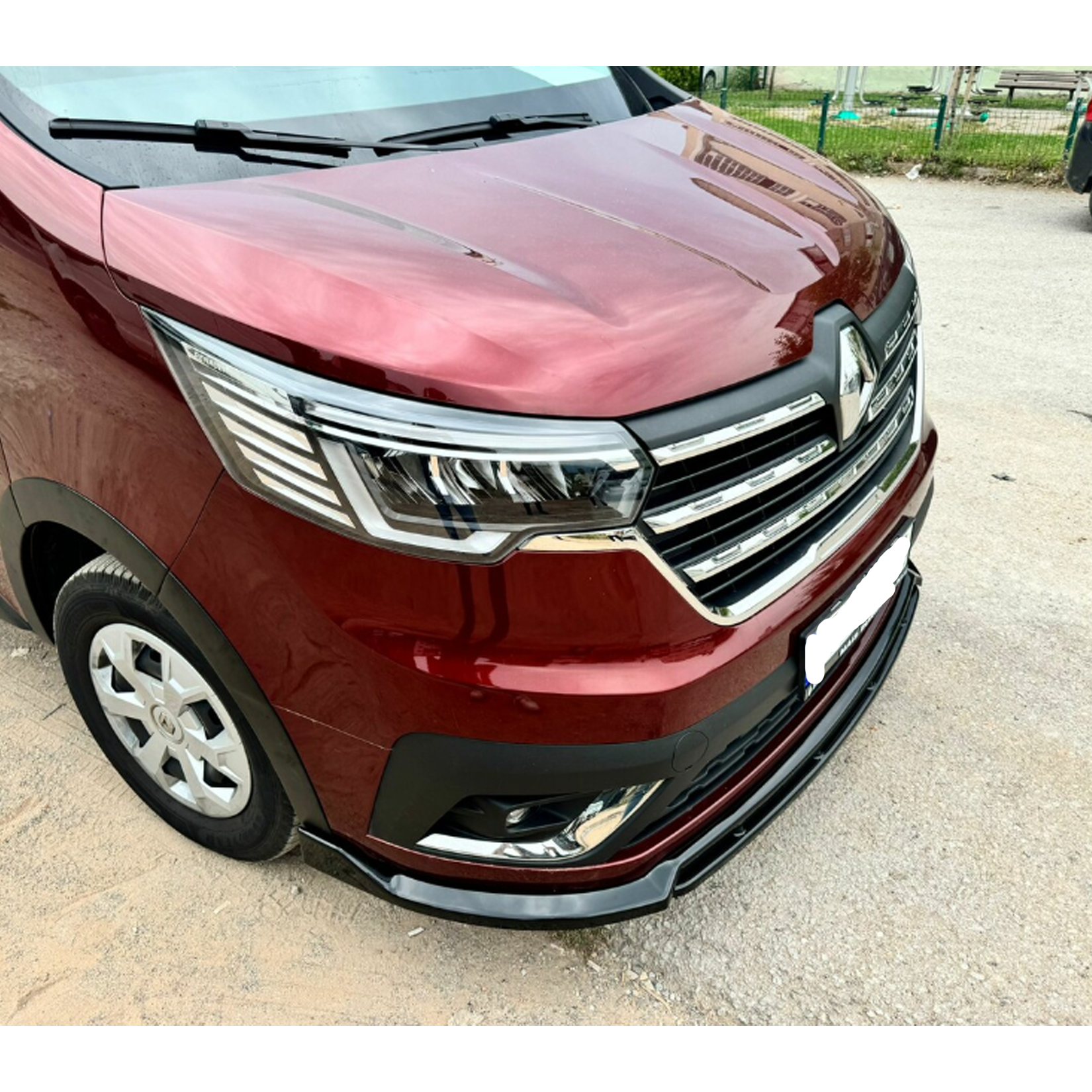 Renault Trafic 2022+ Front Splitter In Gloss Black