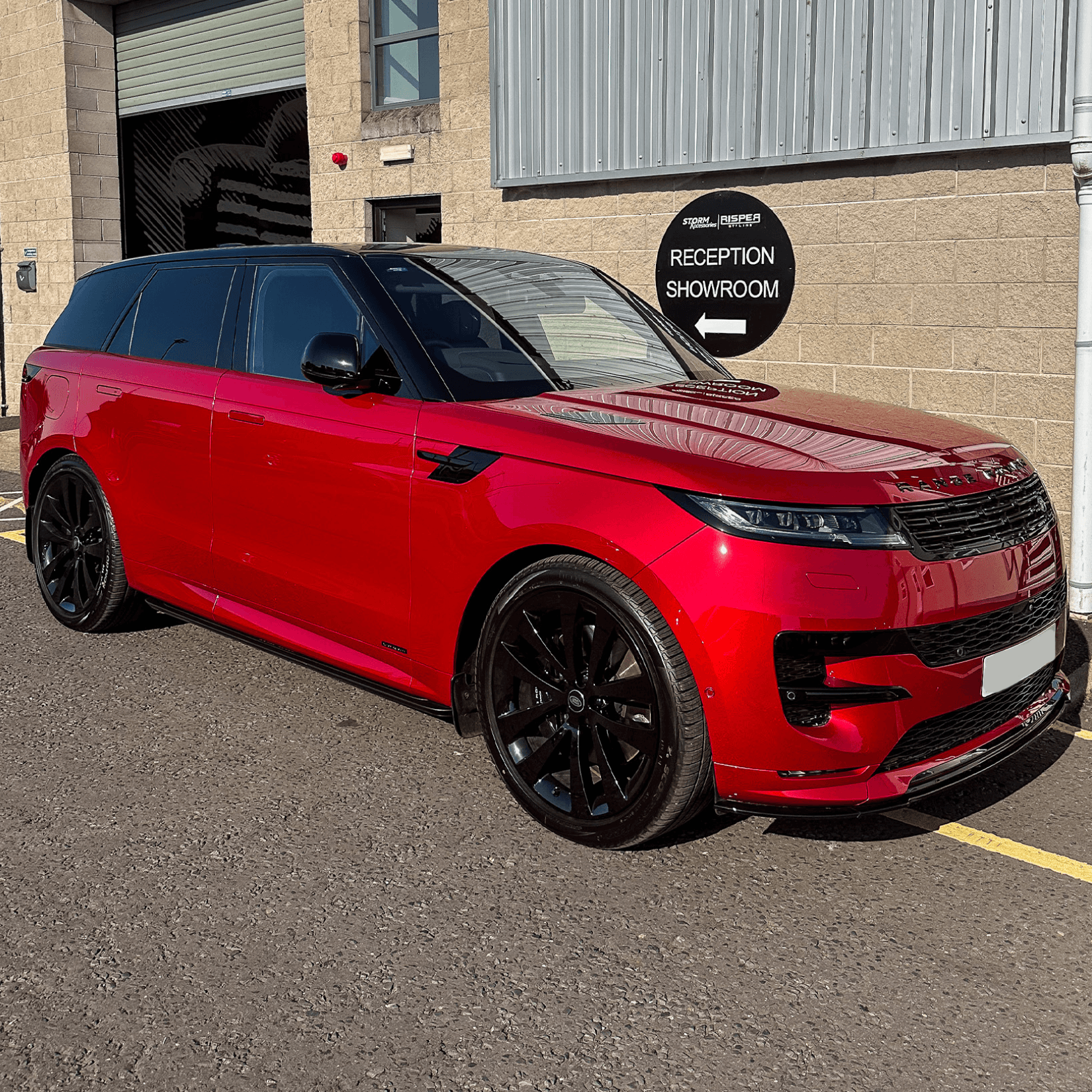 Range Rover Sport 2023+ SV Style Front Splitter Lip In Gloss Black