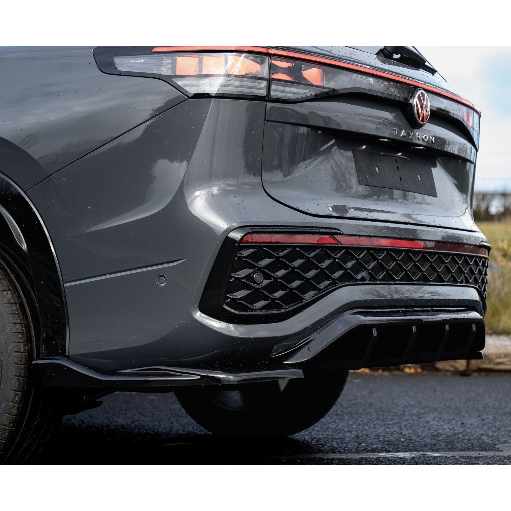 VW Tayron R-Line 2025 On Aero Body Kit In Gloss Black