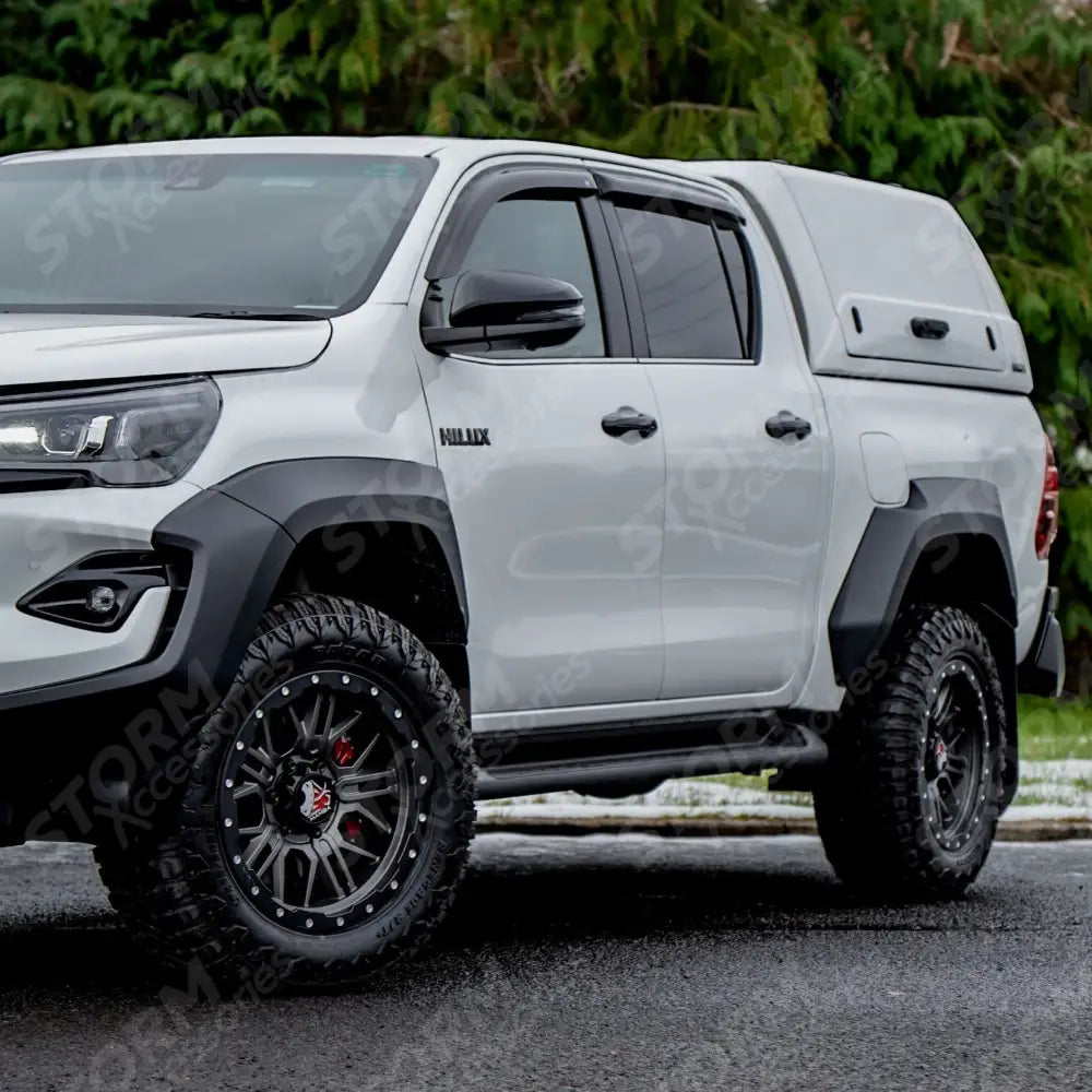 Mamba M25 Matte Grey Black Lip - 18 Inch Alloys - 6x139.7