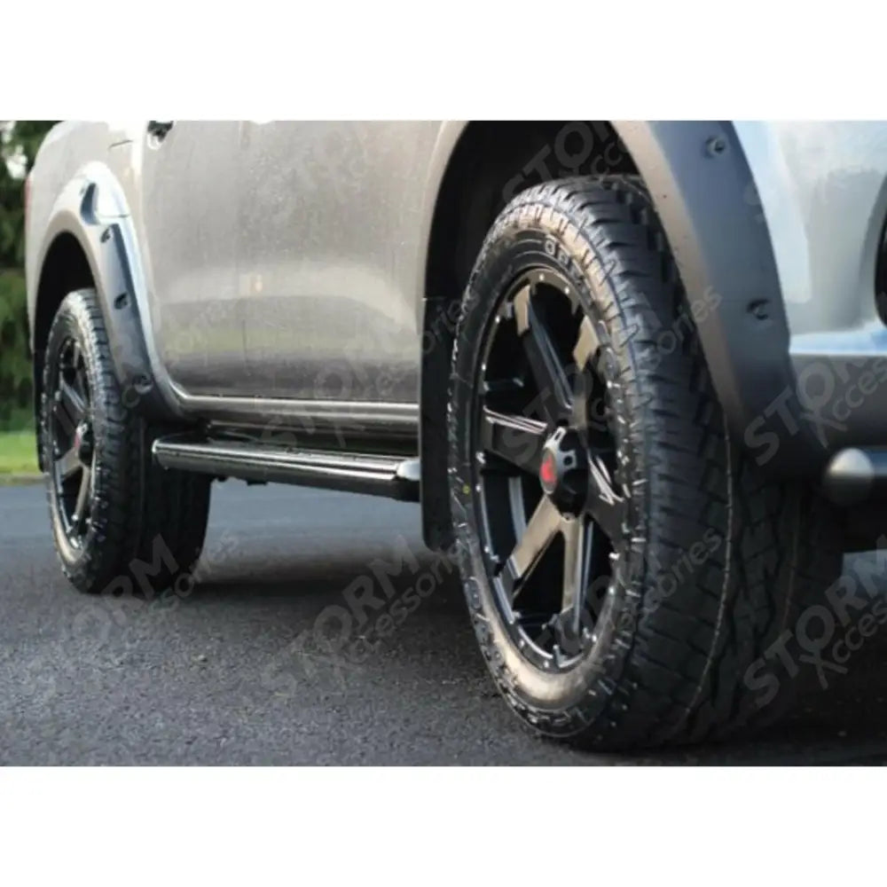 Nissan Navara Np300 2016 On - Double Cab Running Boards - Side Steps - Oe Style - Pair - Black