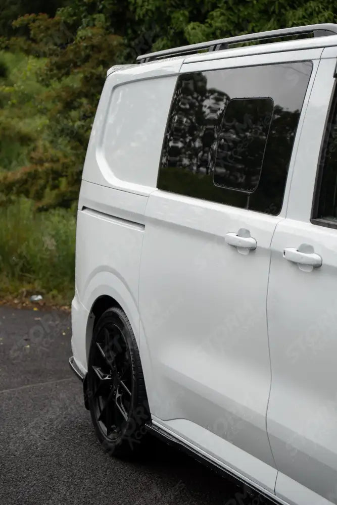 Premium Aero Kit In Gloss Black For Volkswagen Transporter T7 LWB TAILGATE 2025 on