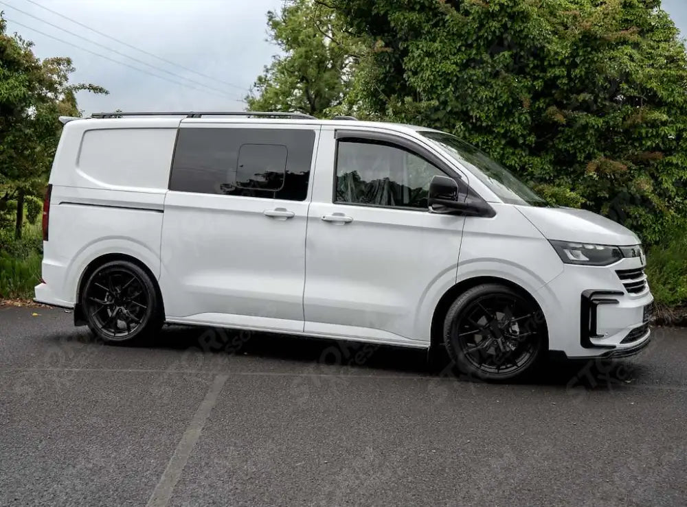Premium Aero Kit In Gloss Black For Volkswagen Transporter T7 SWB TAILGATE 2025 on