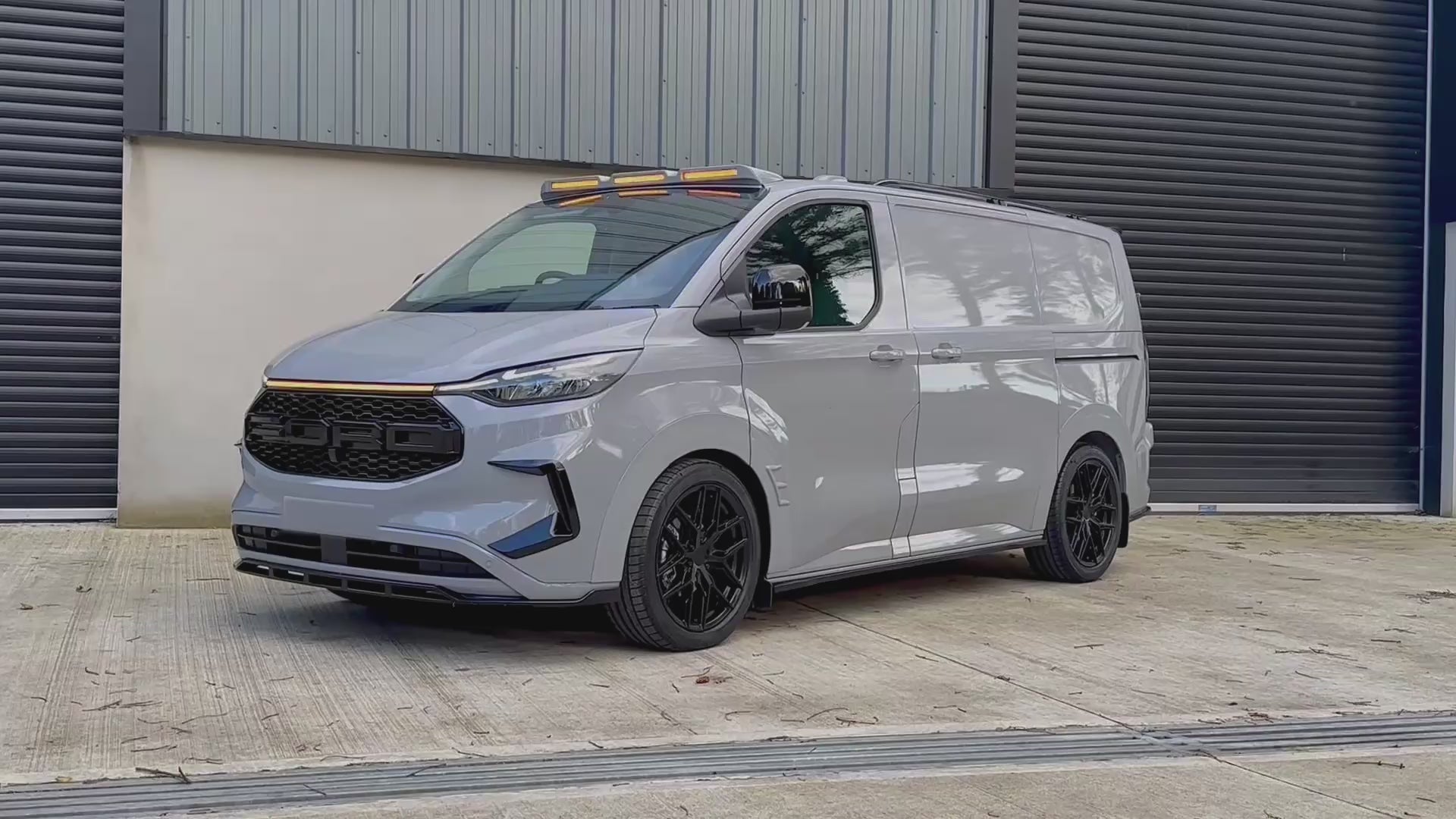 Ford Transit Custom MK2 2024+ Luminex Front Upper DRL Grill With Amber Strobe