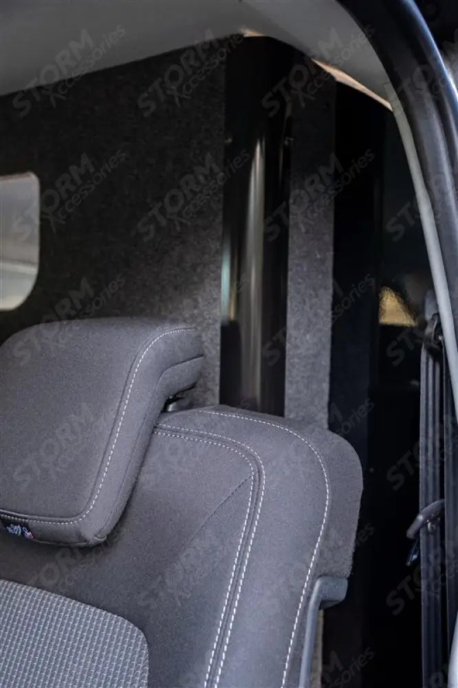 Second Row Carpeted & Embossed Bulkhead With Clear Panel For Volkswagen Transporter T7 2025+