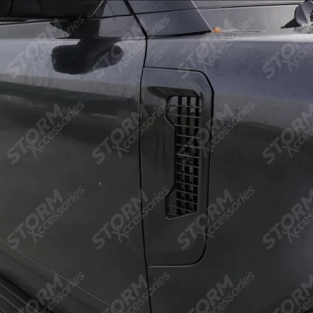 Side Vents In Gloss Black For Land Rover Defender L663 90 / 110 / 130 2020 On