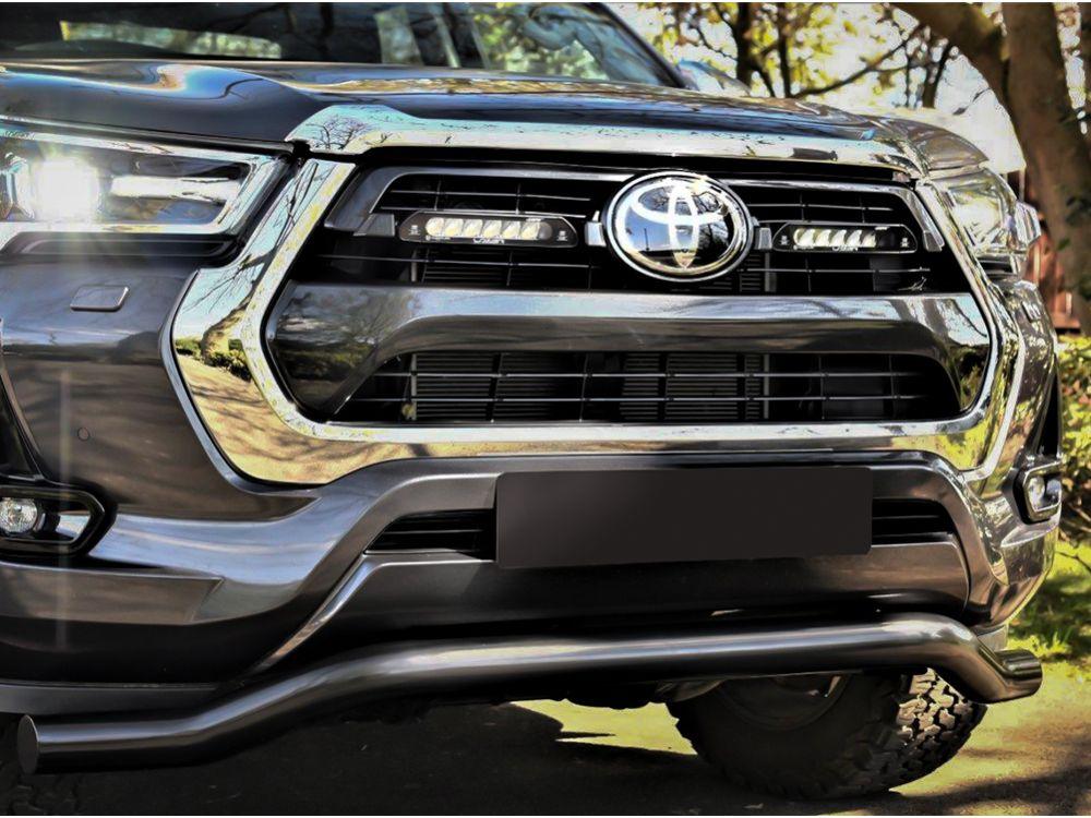 Toyota Hilux 2021+ Grille Kit - Linear - 6