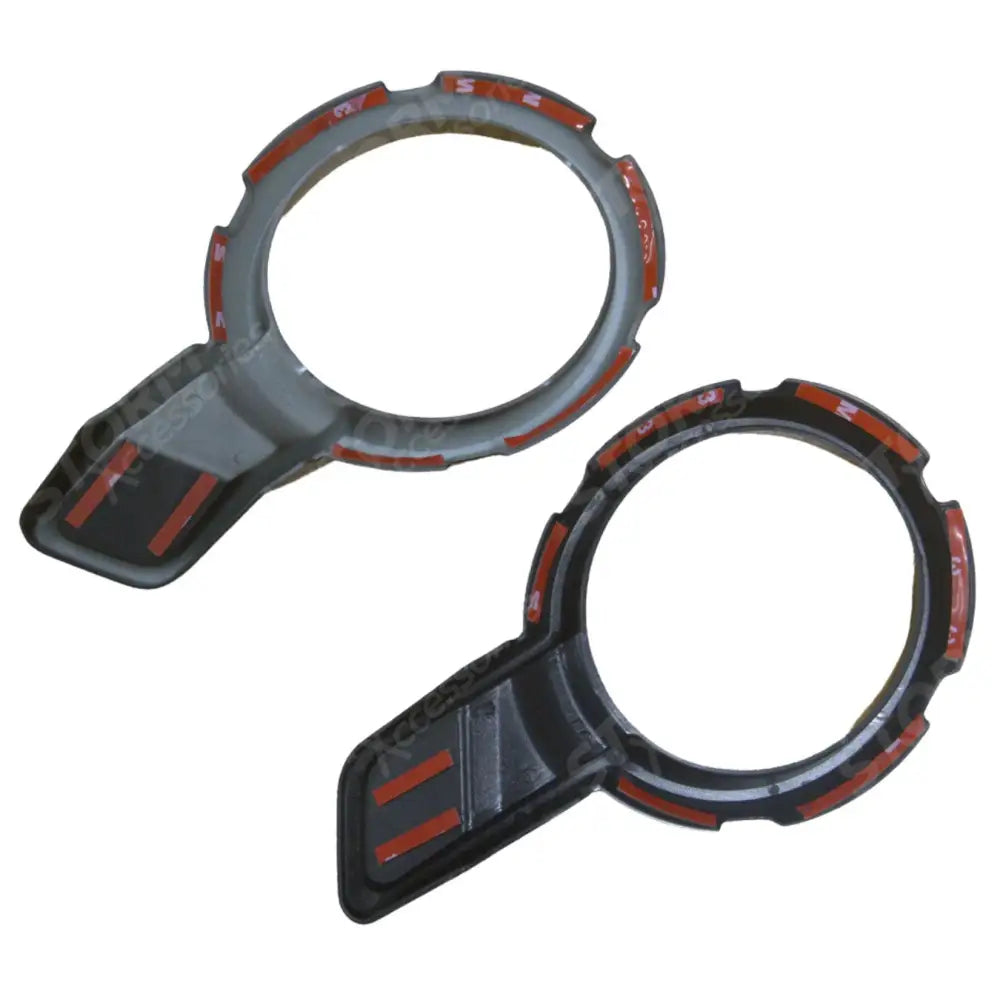 Toyota Hilux Mk8 2016 On - Stx Round Fog Light Cover - Black