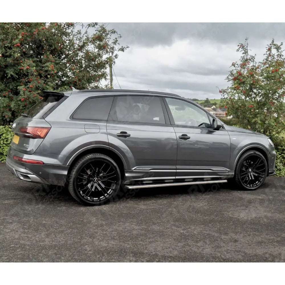 Upper Rear Spoiler In Gloss Black For Audi Q7 S-line 2016+