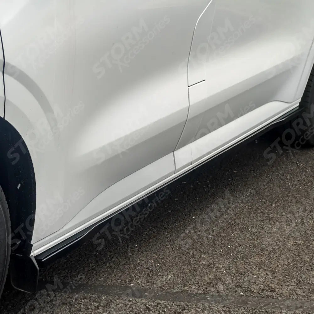 Volkswagen Transporter T7 2025+ LWB Side Skirt Splitters In Gloss Black
