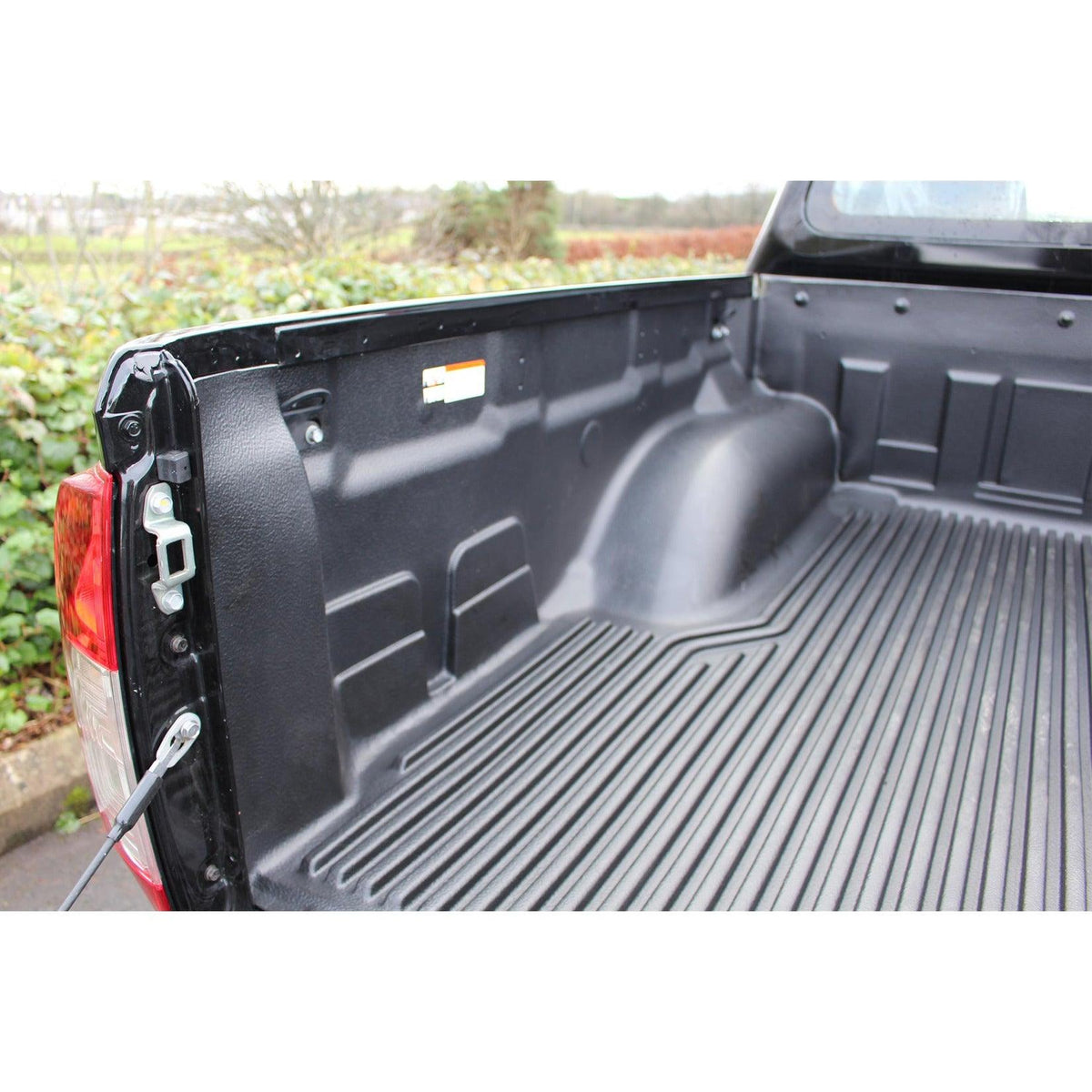 Mitsubishi L200 Series 5 2015 On - Extra Cab Load Liner - Under Rail